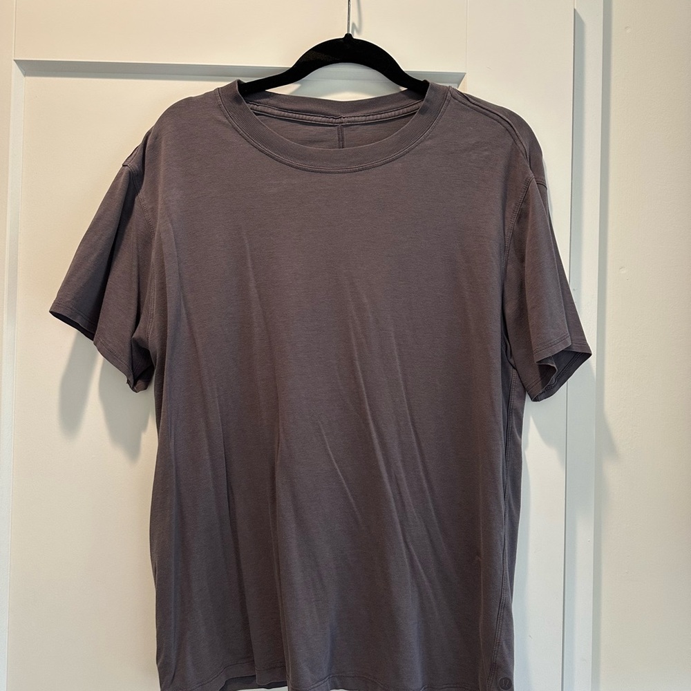 Lululemon Boyfriend tee
